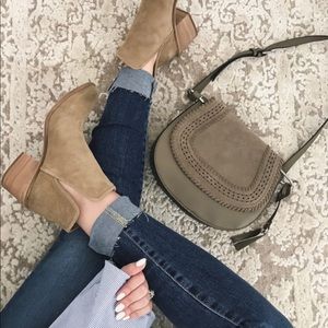 Hinge Barris Suede Bootie